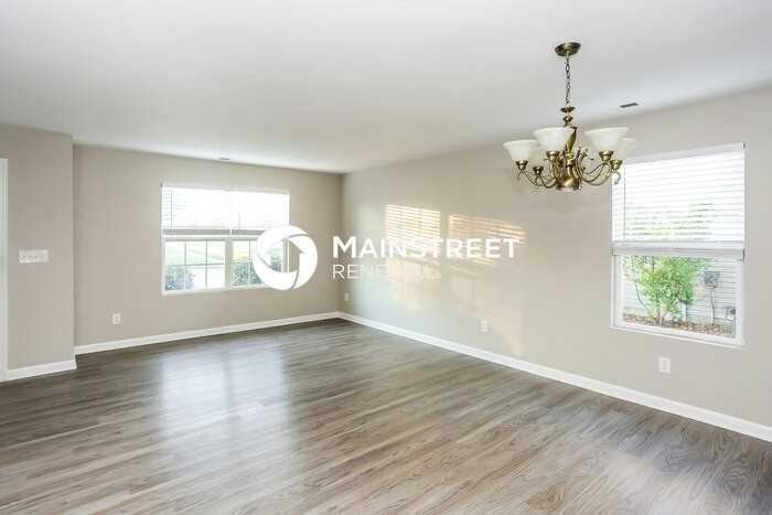 9113 Corey Common Ave - Photo 7 of 17