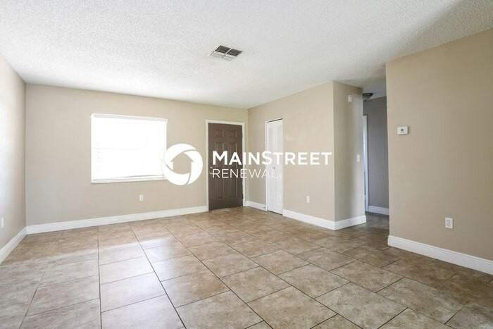 10315 White Cedar St - Photo 3 of 16