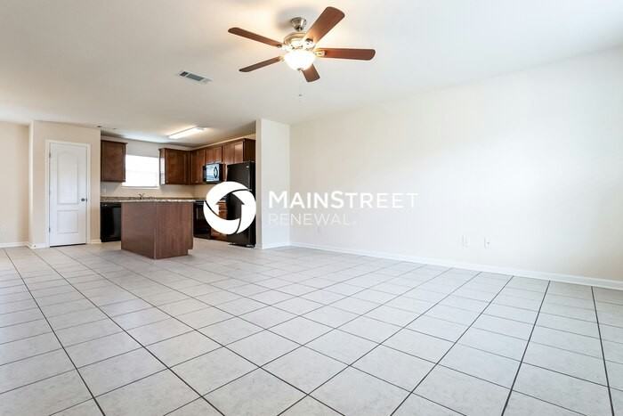 2516 Queen Bee Dr - Photo 3 of 15