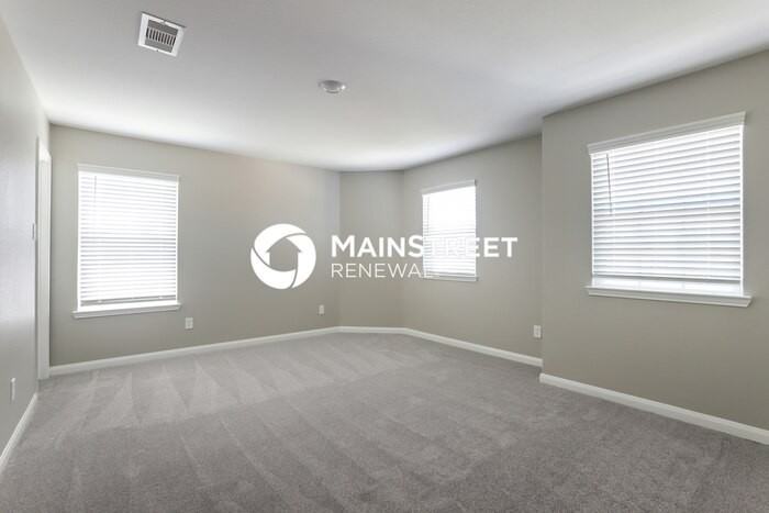 25217 Dickens Dr - Photo 5 of 19