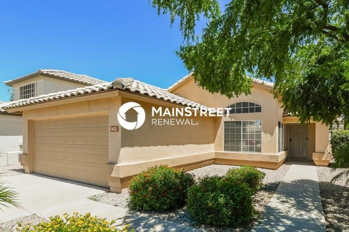 7472 W Crest Ln - Photo 4 of 16