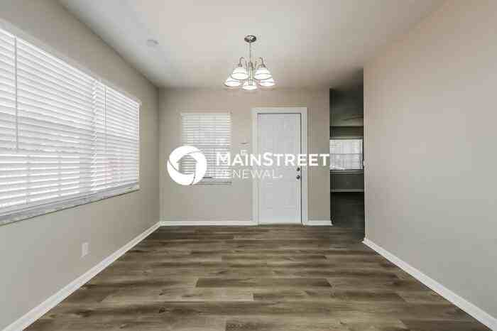 3813 W Elmwood Ter - Photo 5 of 16