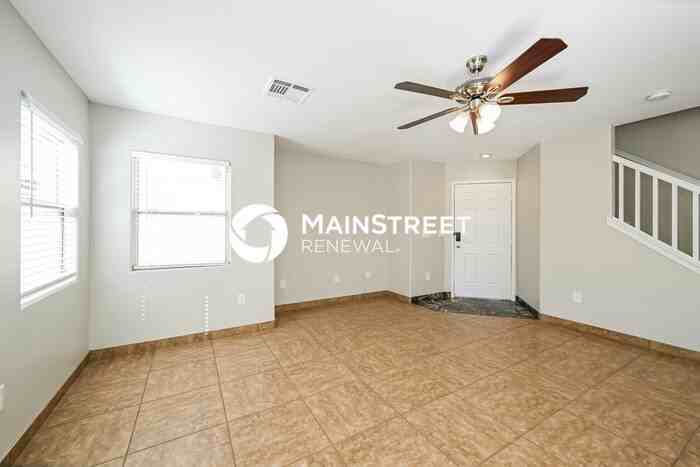 7270 Morrison St - Photo 2 of 15