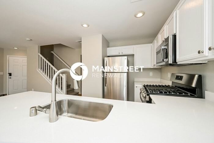 7270 Morrison St - Photo 5 of 15