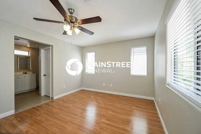 7270 Morrison St - Photo 7 of 15