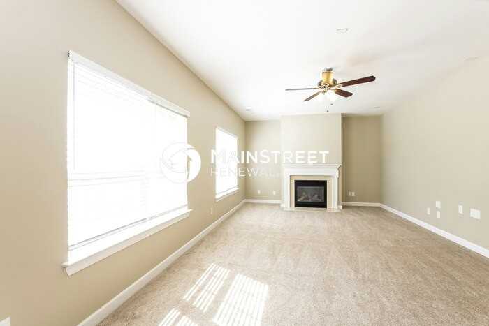 4500 Hyperion Ct - Photo 4 of 17