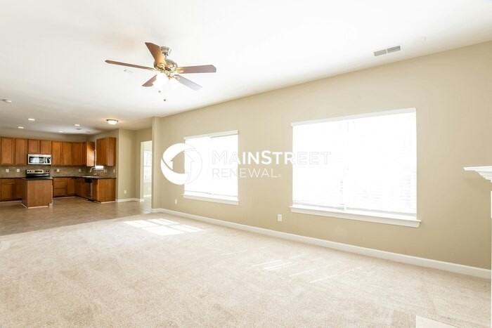4500 Hyperion Ct - Photo 5 of 17