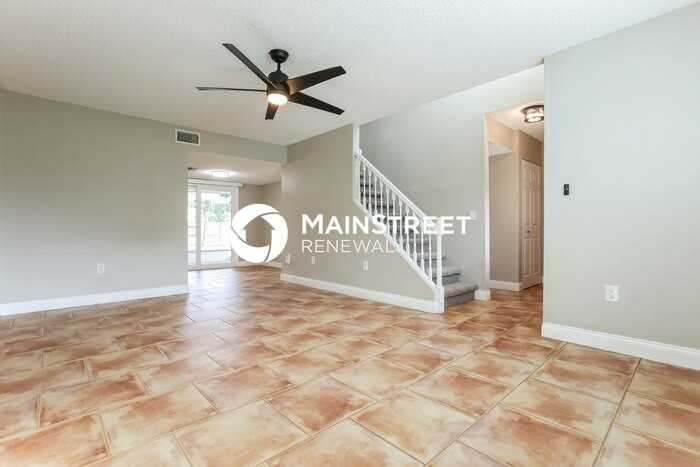 2124 Briant St - Photo 4 of 17