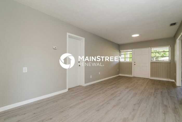 2803 19th Ave W - Photo 4 of 16
