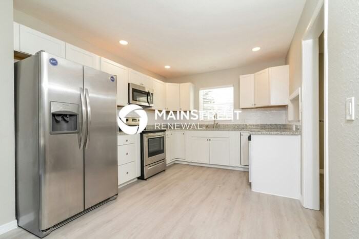 2803 19th Ave W - Photo 5 of 16