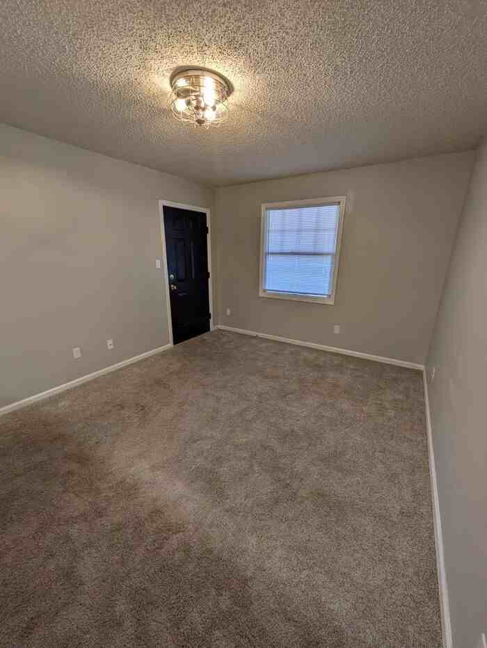 331 9th Avenue Dr Ne #8 - Photo 3 of 5