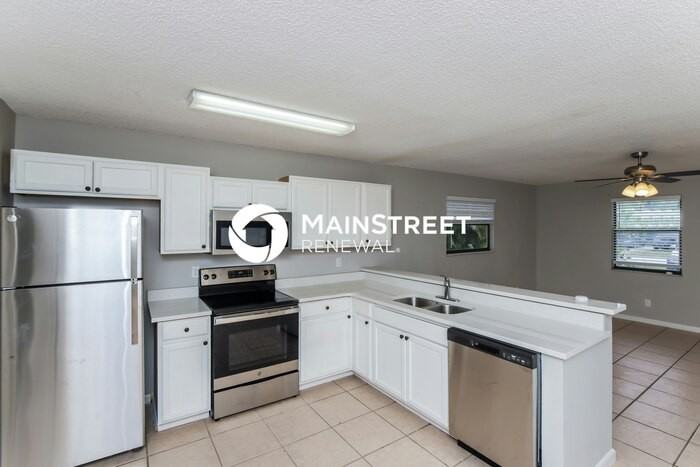 643 30th Ave Sw - Photo 6 of 16