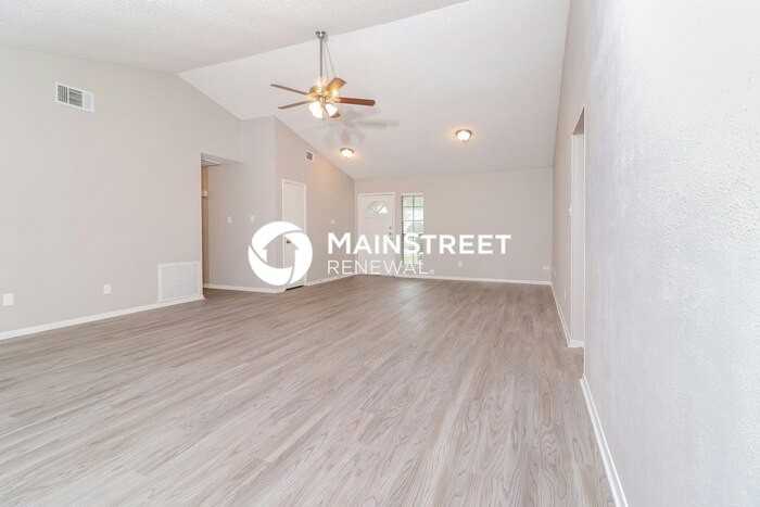 5320 Buckner Dr - Photo 3 of 16