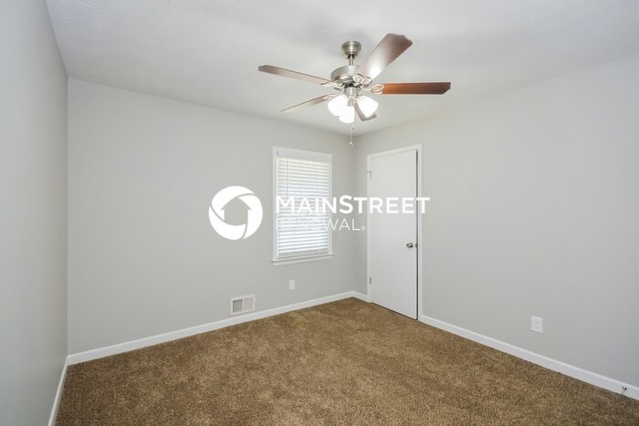 4913 Cherokee Way Se - Photo 7 of 17