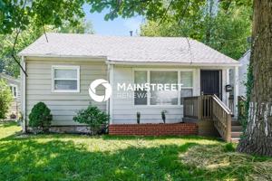 featured image of 323 N 43rd St