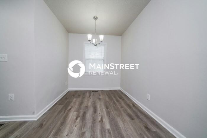 323 N 43rd St - Photo 6 of 16