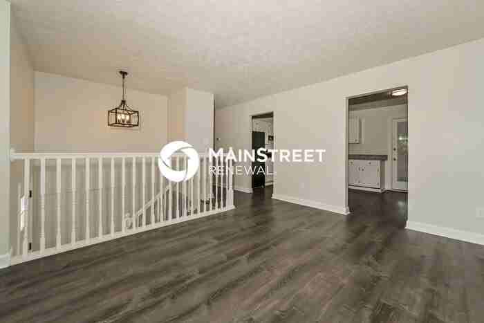 6134 Travis Dr - Photo 5 of 16