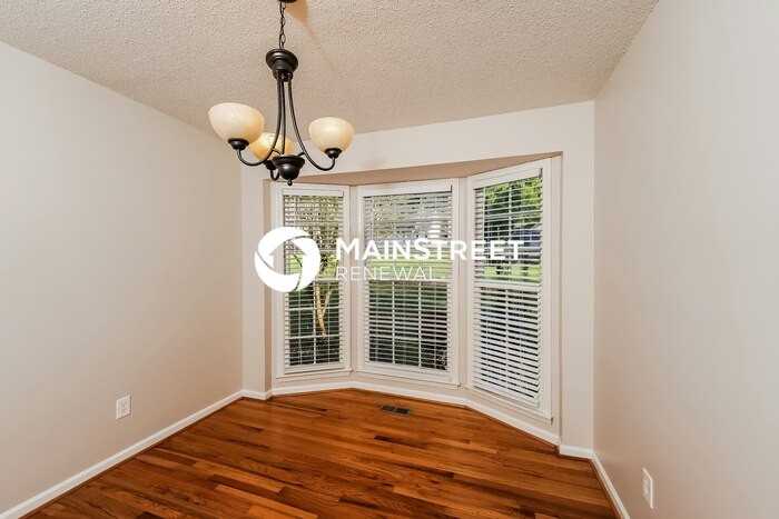 5229 Chestnut Ln - Photo 5 of 17