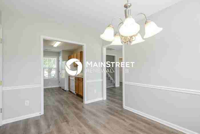 4209 Oaksburg Ct - Photo 5 of 17