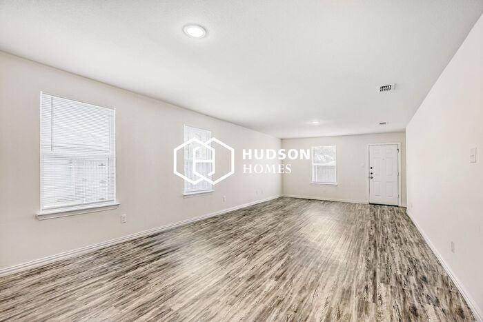 123 Hesed St - Photo 2 of 12
