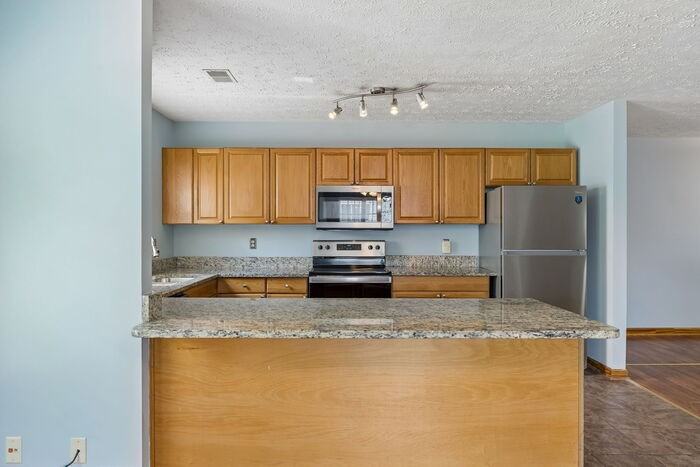 1731 4th Ave N #B - Photo 6 of 33