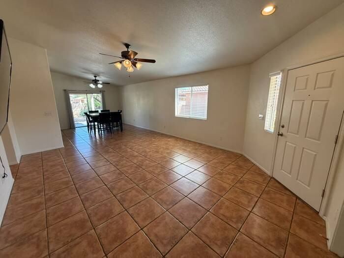 2174 W Roundwood Pl - Photo 6 of 40