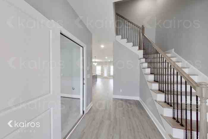 3713 Oak Leaf Way #B - Photo 2 of 26