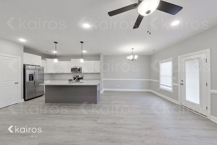 3713 Oak Leaf Way #B - Photo 6 of 26