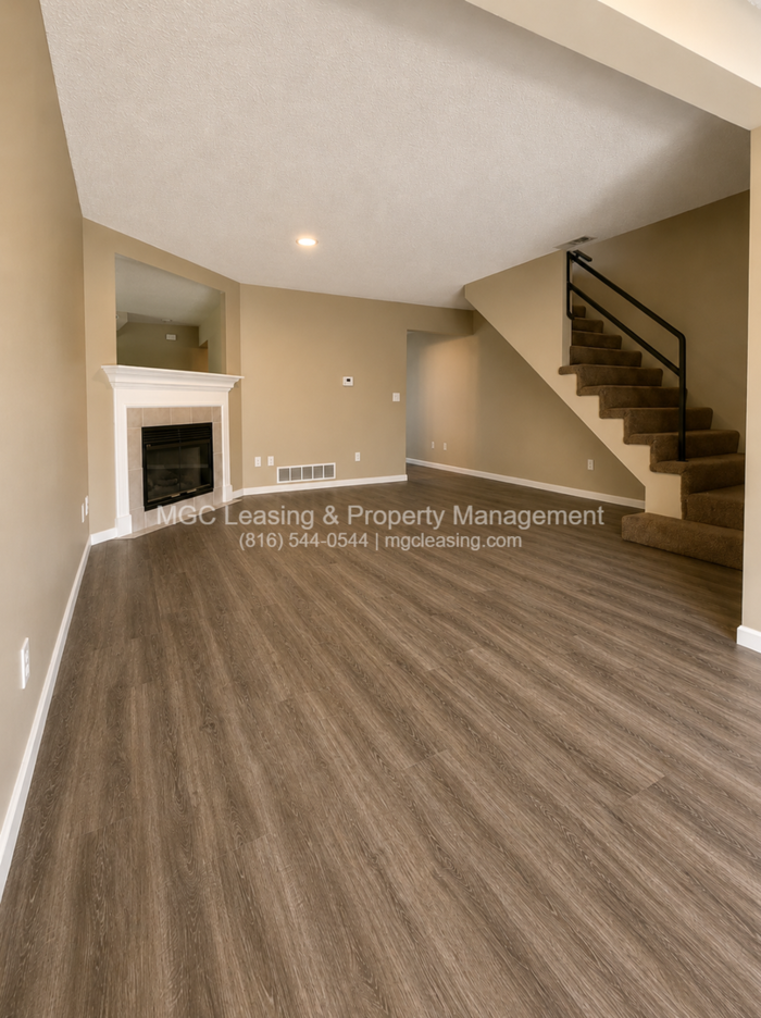 4601B Ne Whispering Winds Dr - Photo 4 of 19