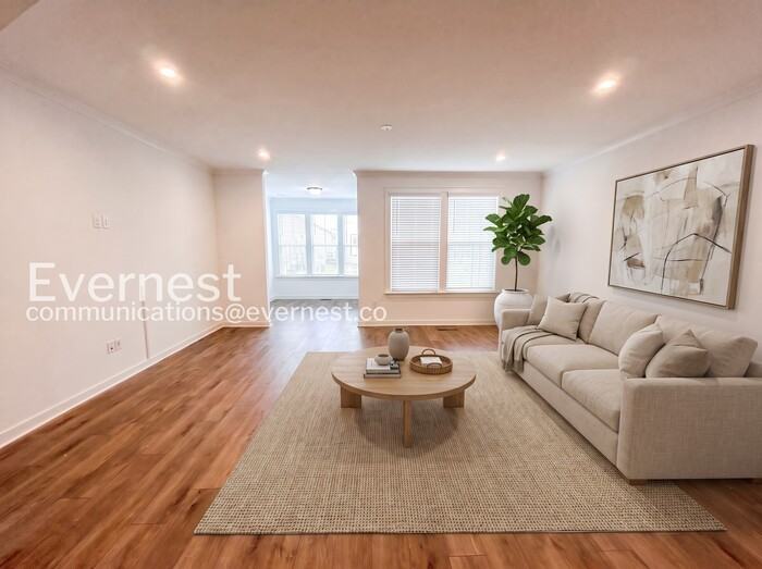 2114 Emmet Park Ln #108 - Photo 2 of 32