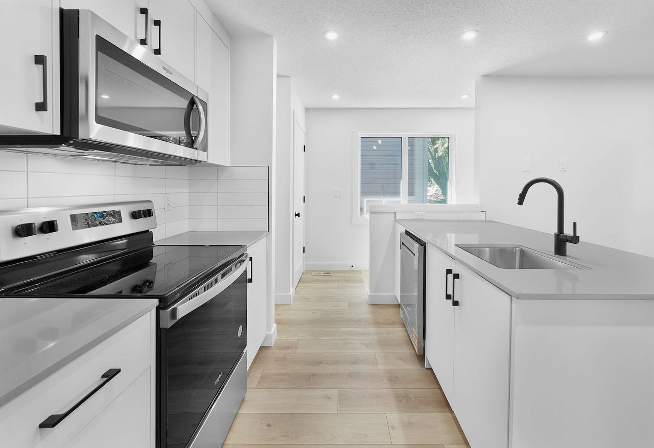 7604 8616g - 7604 83 Avenue Northwest - Photo 2 of 8