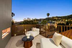 featured image of 1264 N Harper Ave #PH1