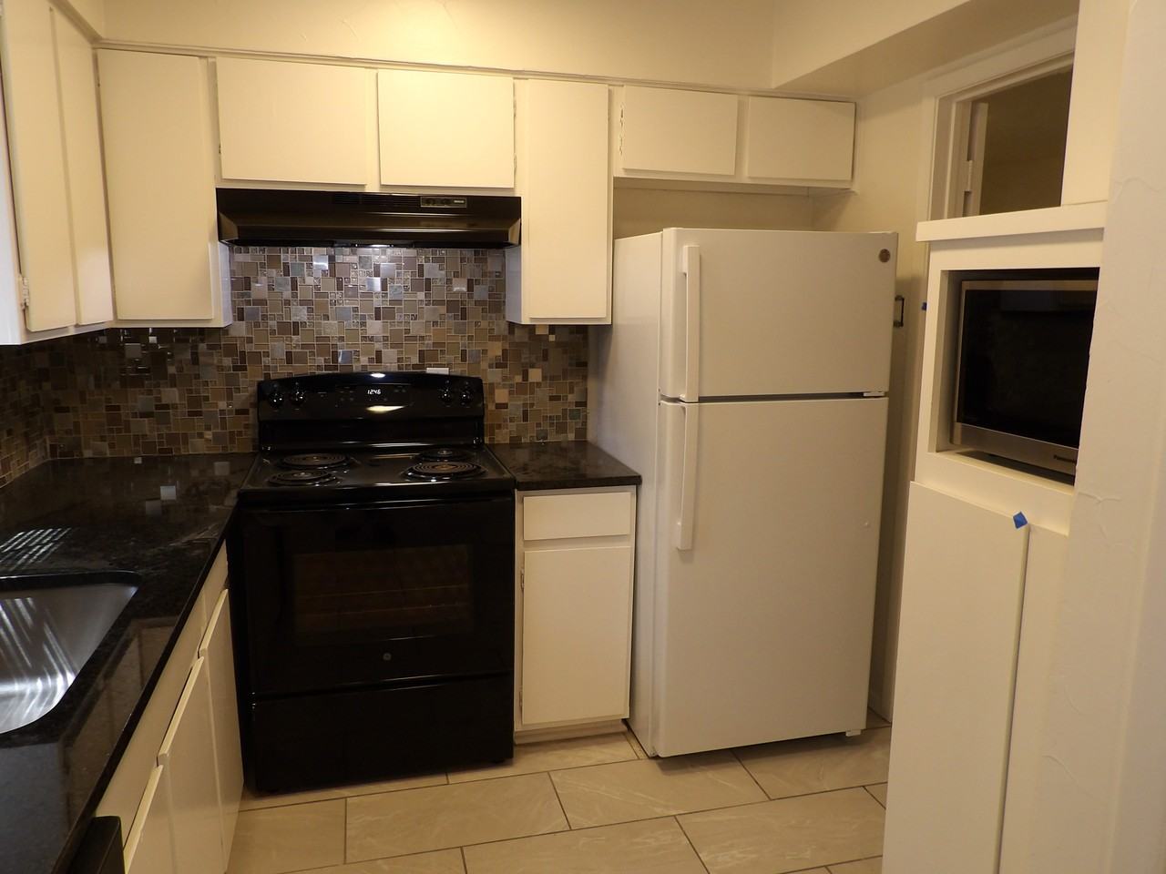 4300 Travis St #205 - Photo 4 of 28