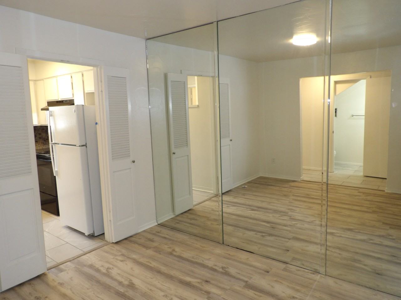 4300 Travis St #205 - Photo 5 of 28