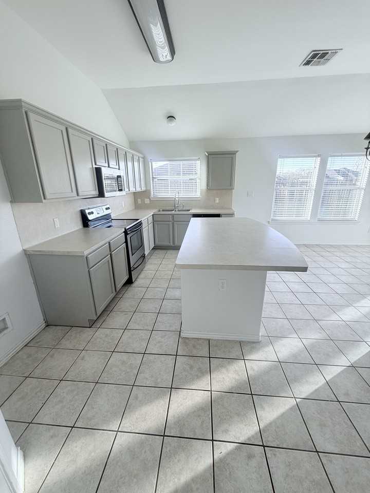 2301 Tropical Wind Dr #NA - Photo 6 of 19