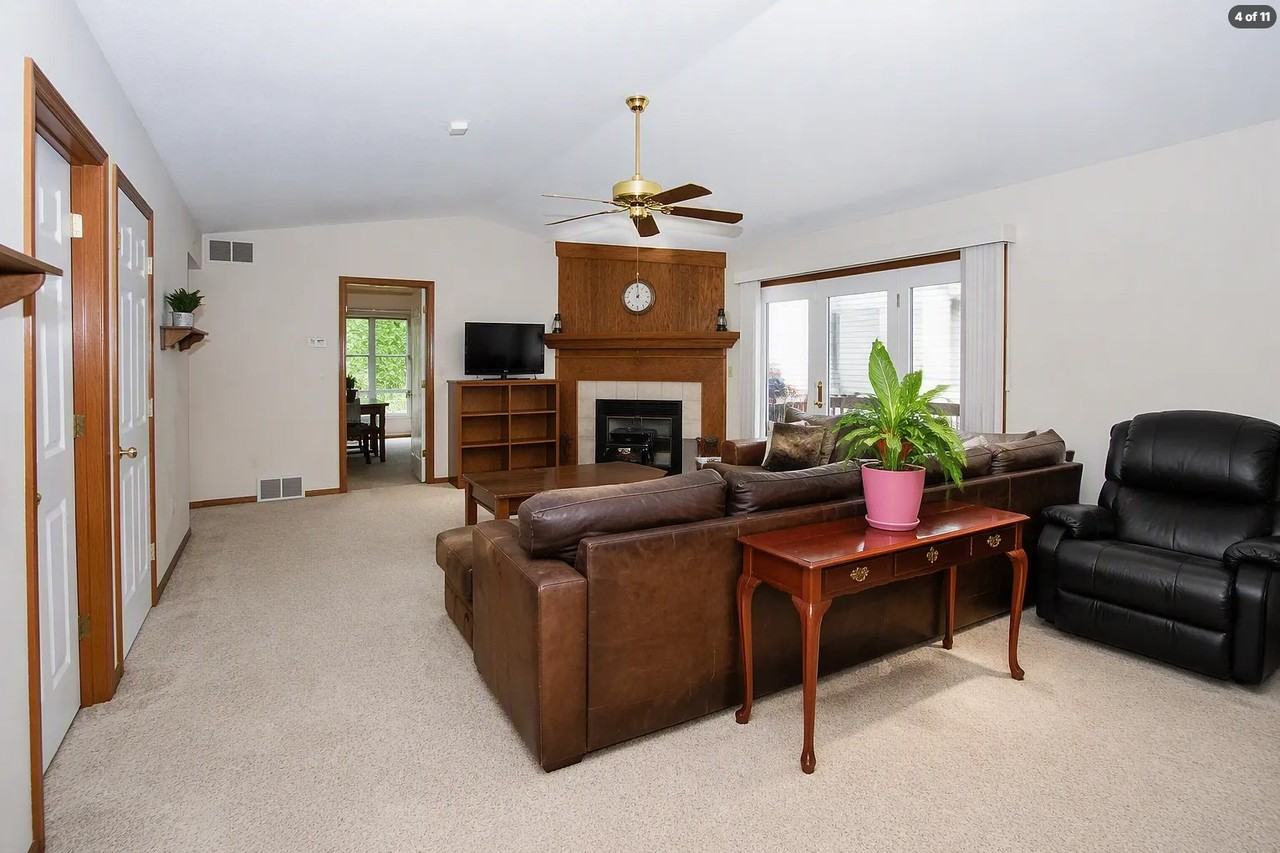 2676 Eastwood Dr #NA - Photo 3 of 11