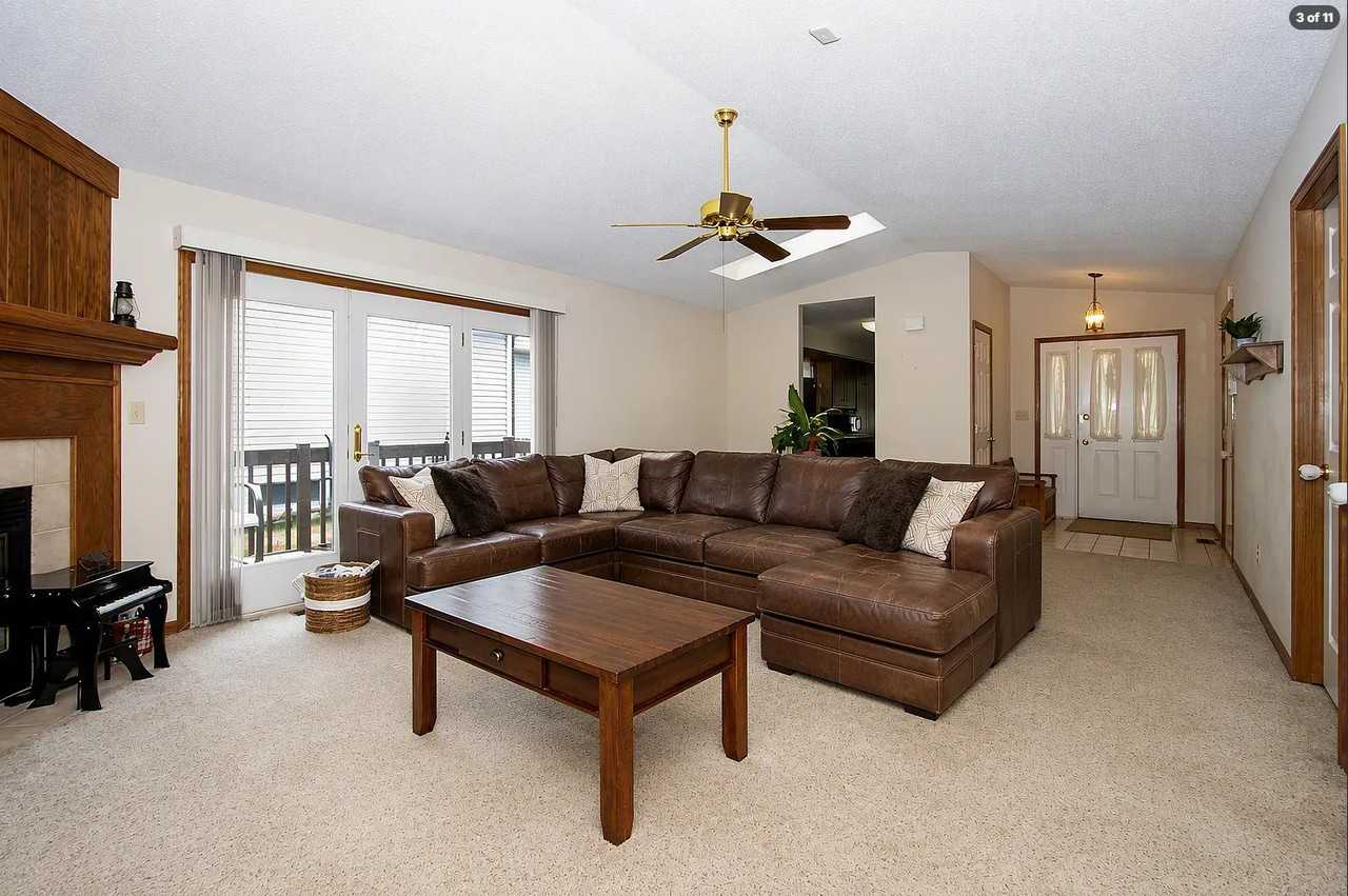 2676 Eastwood Dr #NA - Photo 4 of 11