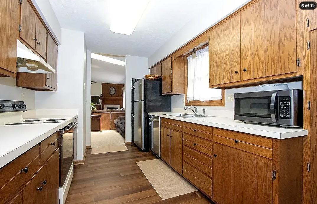 2676 Eastwood Dr #NA - Photo 6 of 11