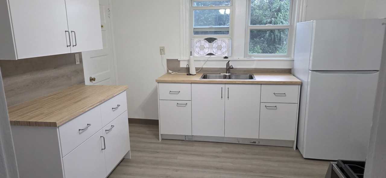 584 California St #2ndFL - Photo 2 of 7