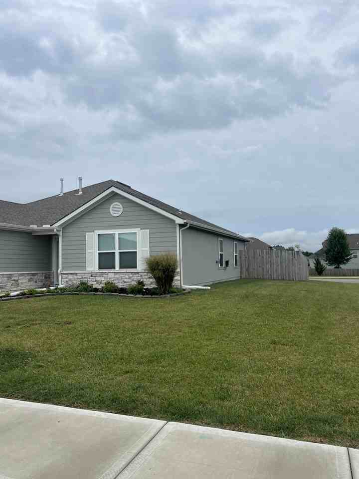 500 Se Laurel Dr #NA - Photo 2 of 19
