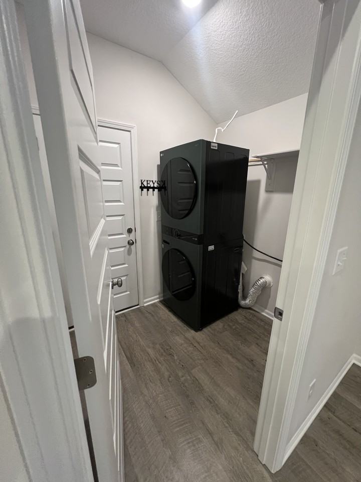 500 Se Laurel Dr #NA - Photo 6 of 19
