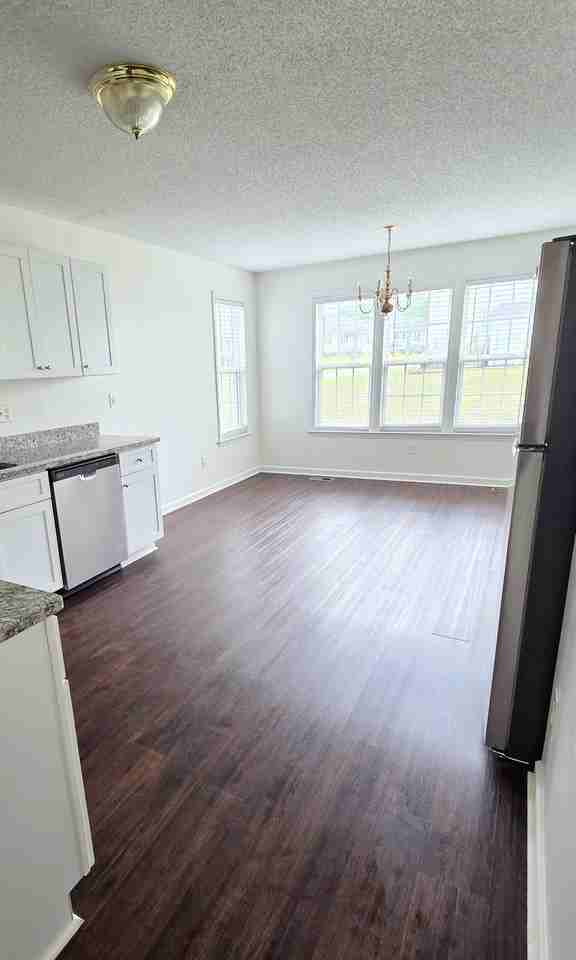 105 Wimbledon Ct #NA - Photo 5 of 12