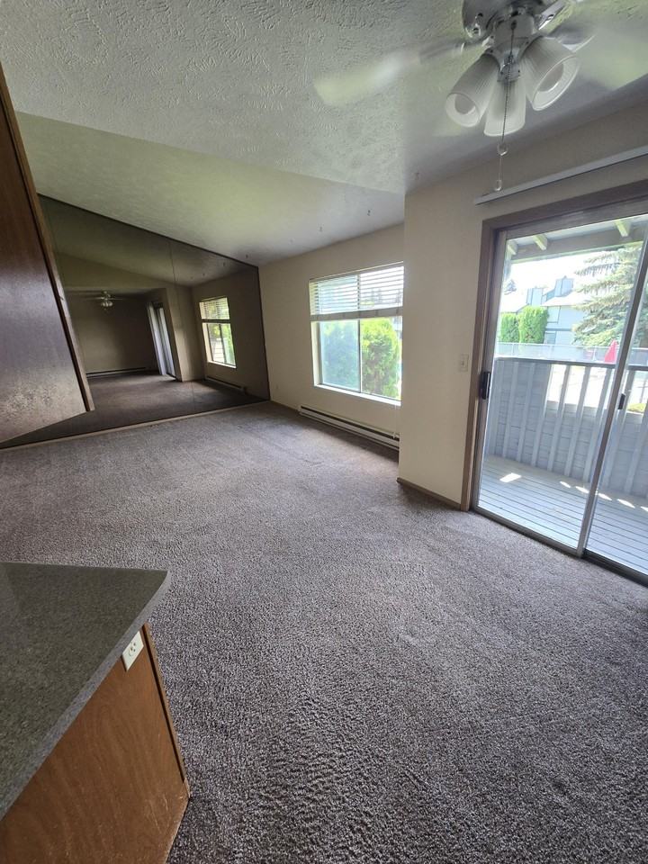 411 W Bellwood Dr #3 - Photo 2 of 14