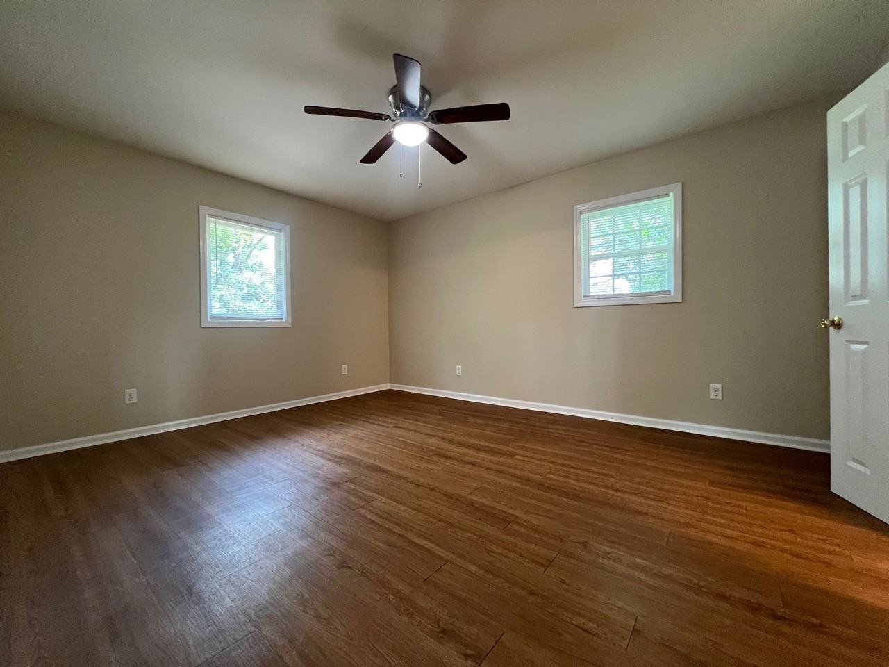 237 S Walnut St #D - Photo 6 of 9