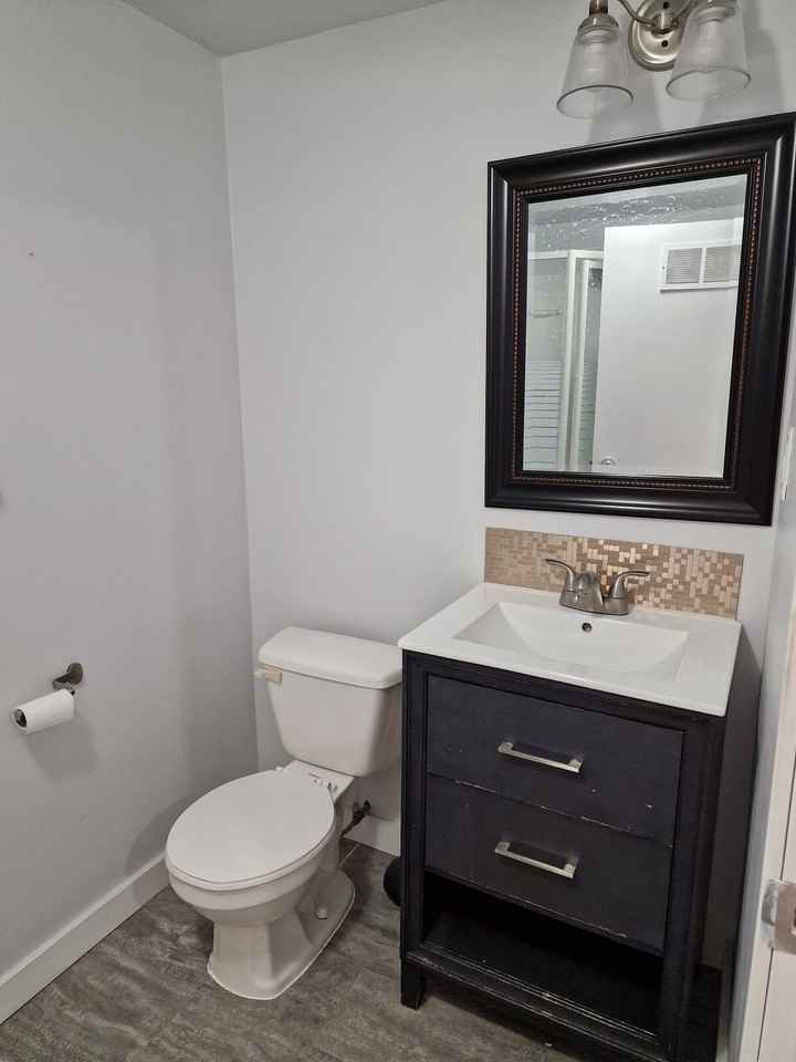 7825A 33 Ave Nw - Photo 7 of 18
