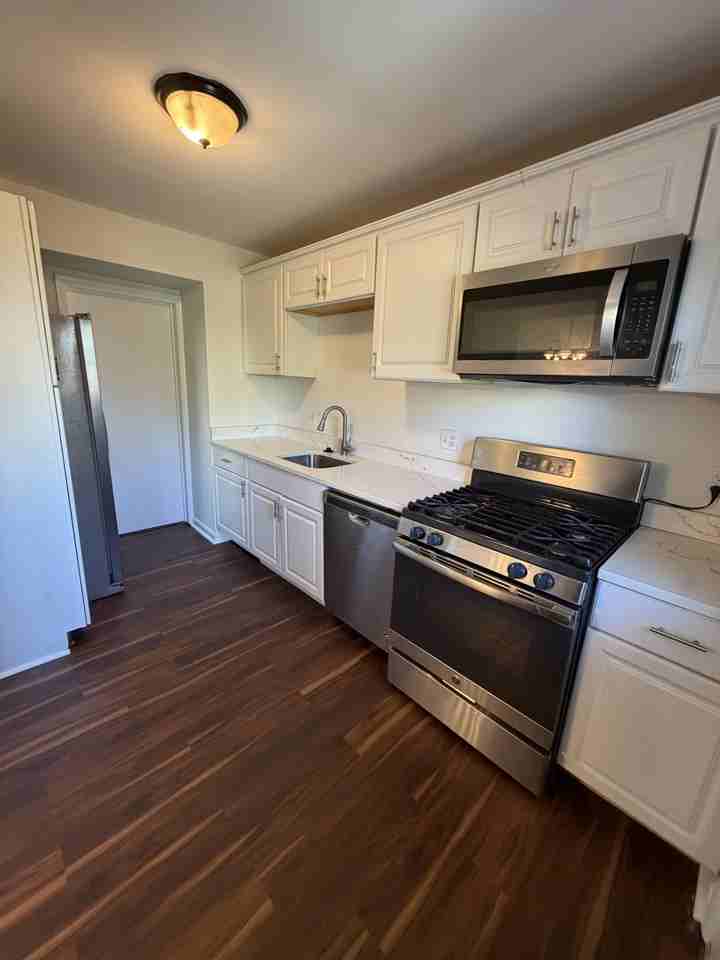 8206 Stewarton Ct #8206 - Photo 5 of 13