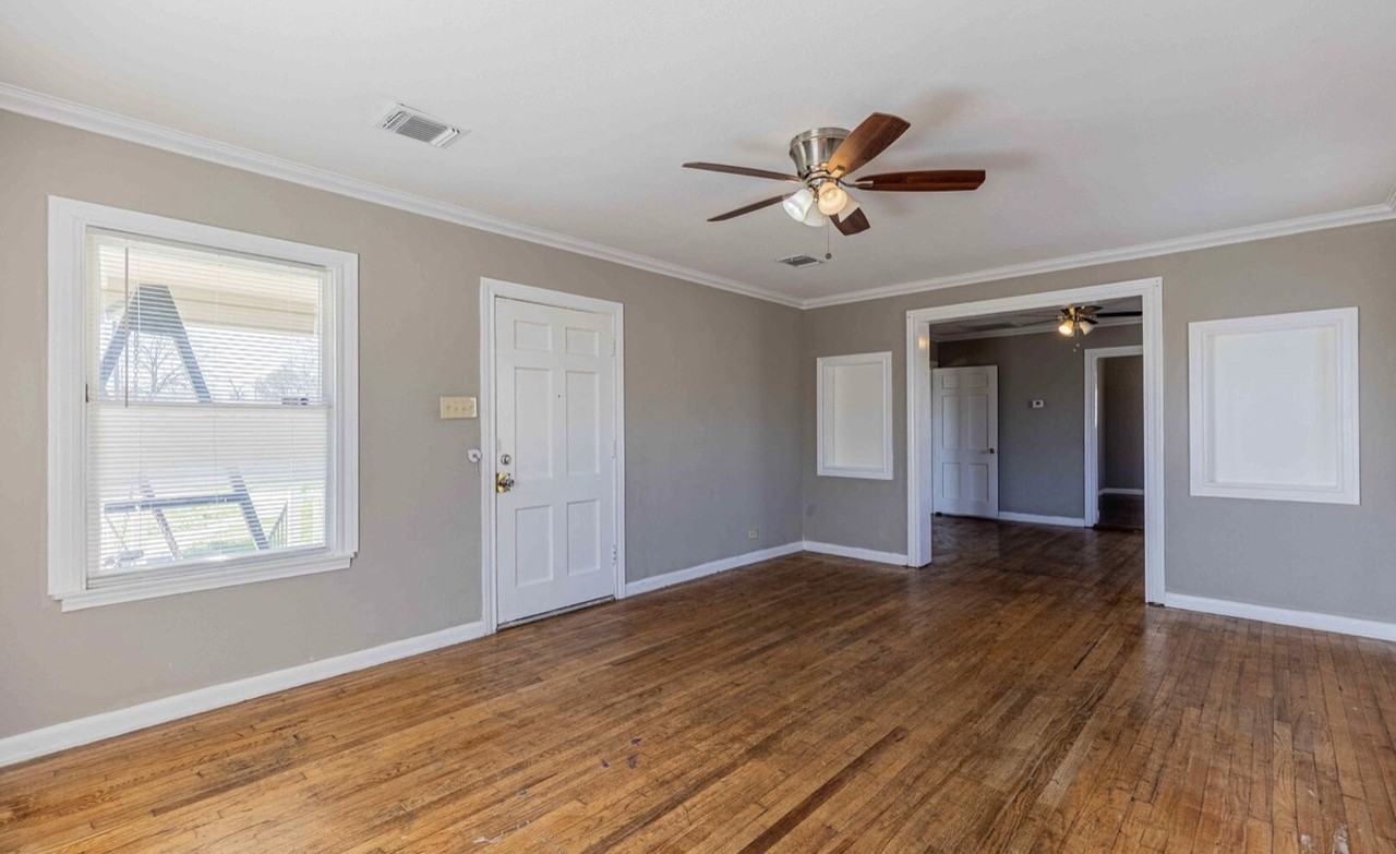 461 Westminster Ave #NA - Photo 5 of 18