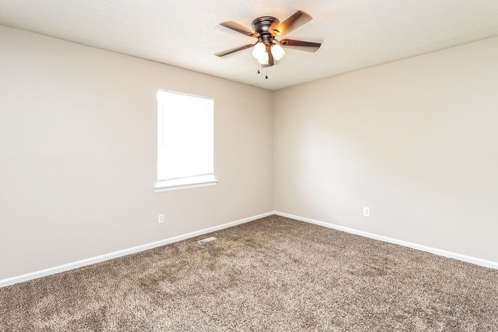 623 Basswood Dr - Photo 6 of 10