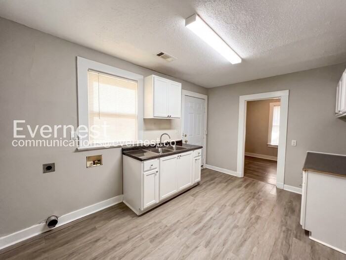 3438 Ardmore St - Photo 4 of 19