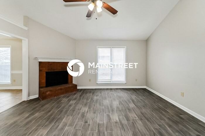 10343 Oak Leaf Dr - Photo 3 of 16